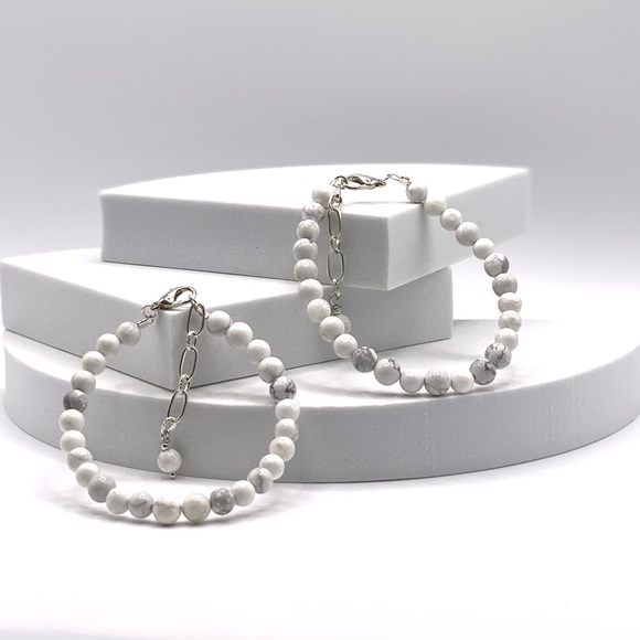Genuine Natural Howlite Bracelet - Picture 7 of 13